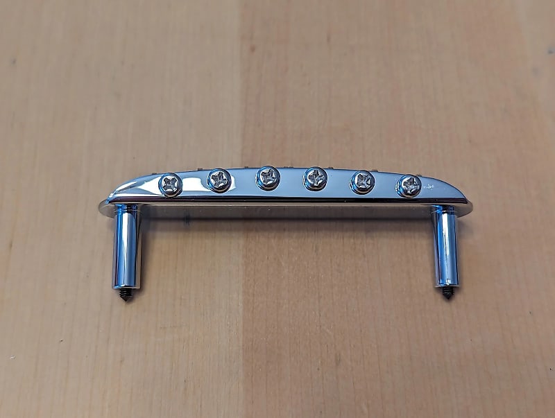Mustang bridge - *BRASS SADDLES* 7.25" radius 52mm string spread (for Jaguar and Jazzmaster)